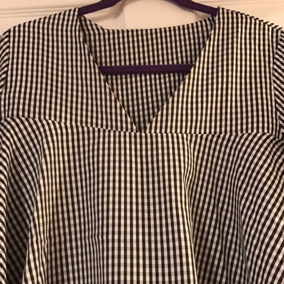 Flowy Checkered Top - Picture 2 of 3